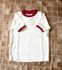 画像1: KANKO UV 市之倉小学校 クルーネック半袖シャツ【エンジ】 （校章+ネーム刺繍） (1)
